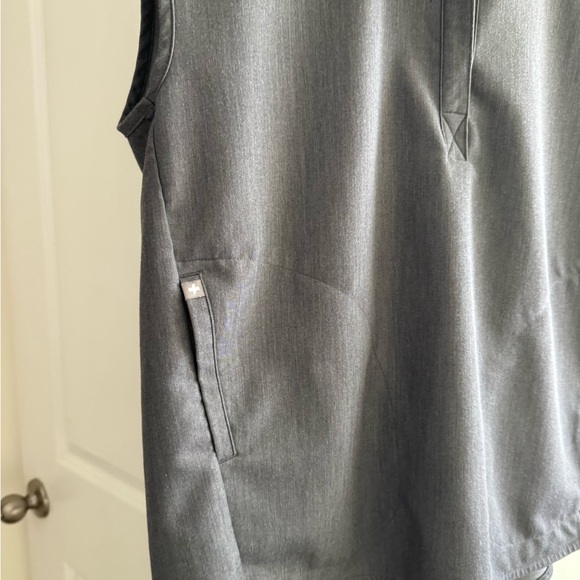 NWOT FIGS Technical Collection Top Small - Picture 3 of 8